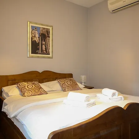 Guest house Varos 3*