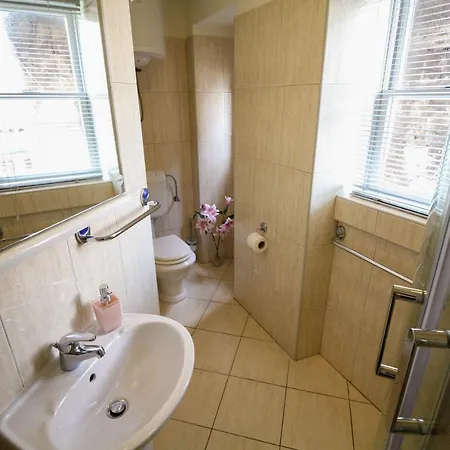 Varos Гостевой дом