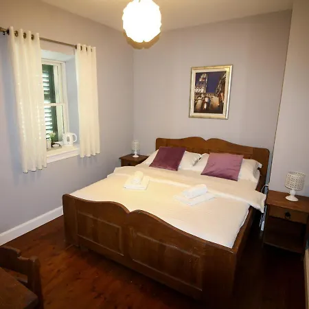 Varos-charming Stone House In Old Town 3* Split